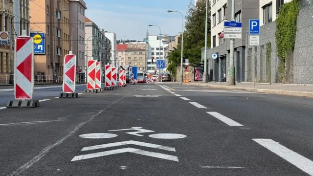 Prahu čeká po prázdninách dopravní šok. Na některých místech hrozí zdržení klidně i přes půl hodiny