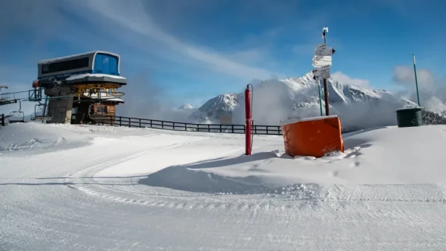 Lyžování ve výšce až 2300 metrů za krásných 860 Kč na den. Zajet do Claviere se fakt vyplatí