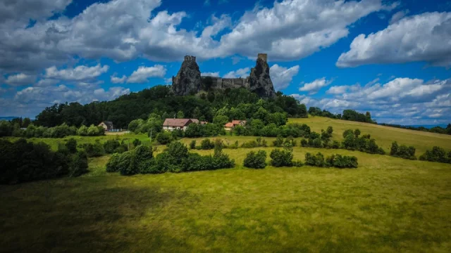 Děti díky počítačové hře teď tahají na výlety rodiče. Hra Kingdom Come ovládla cestovní ruch