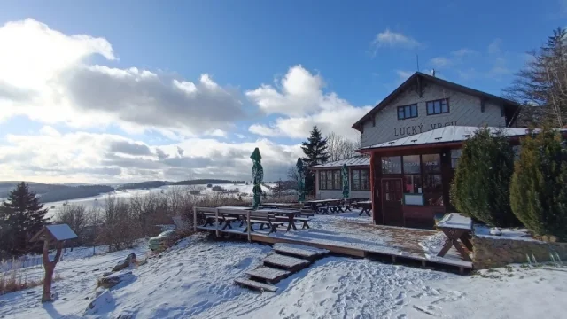 Pěší výšlap na Lucký vrch s vánicí v patách aneb proč nás domovská Vysočina nikdy neomrzí