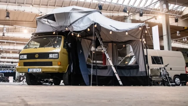 Galerie: Hračkářství pro cestovatele nebo katalog naživo. Akce THEX je působivá výstava Thule