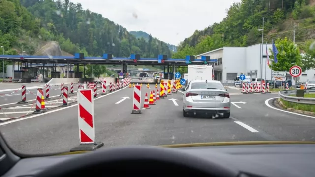 Rakousko a Slovinsko ponechá kontroly na hranicích i v hlavní sezoně. Dovolenkáře čeká zdržení