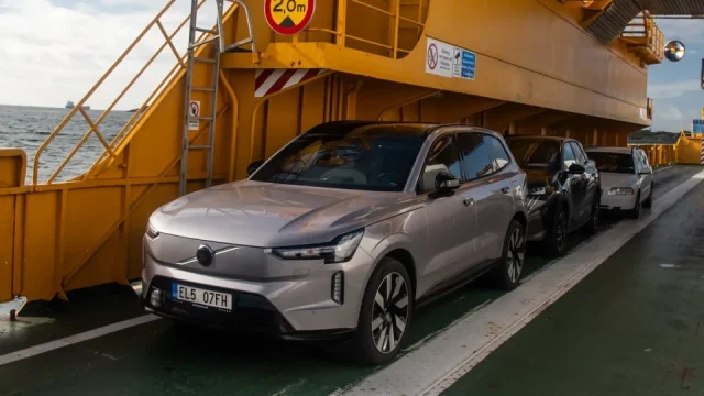 Vyrážíme elektromobilem do Švédska. Čeká nás 2500 km, ostrovy, trajekty zdarma i Göteborg