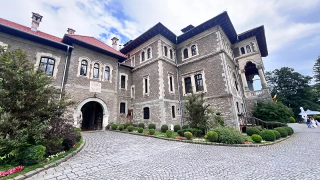 Dnes vychází Wednesday 2, která se opět točí kolem akademie Nevermore. Byli jsme se tam podívat
