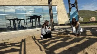 Fotr na tripu 10, dinosauři