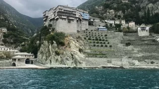 Zákon zakazující vstup ženám a samicím posvětila i EU. Řecký region uznává jen muže a Pannu Marii