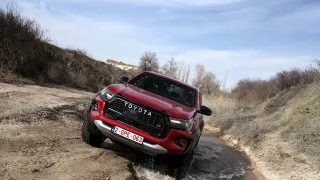 Kappadokie, Turecko, Toyota Hilux GR Sport II