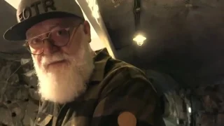 Fotr ukáže korejskou Ostravu. Dnes se v šachtách skladuje víno, které Pepa koupil za 100 tisíc