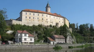 Posázavím nejen v sedle kola, ale i pohledem vodáka na řece Sázavě