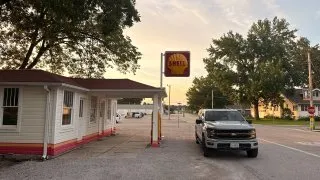 Fotr na tripu 12, Benzínky na Route 66