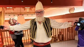 Fotr na tripu 11, Tirana