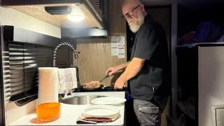 Fotr na tripu 10, kempování v Kanadě