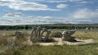 Fotr na tripu 10, dinosauři