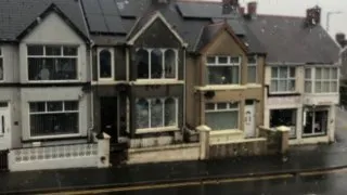 Británie_vodopád+hrob