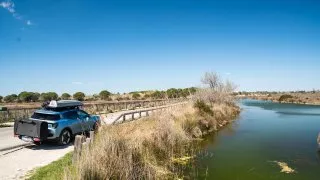 Ford trip, Camargue auto