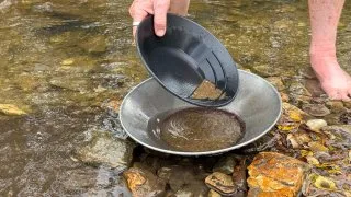 Fotr na tripu 10, Dawson City