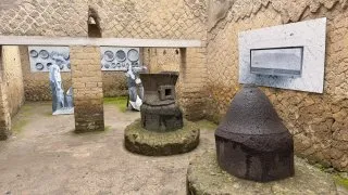 Fotr na tripu 11, Neapol