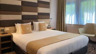 XO Hotels Blue Square