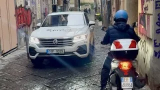 Fotr na tripu 11, Neapol, jídlo