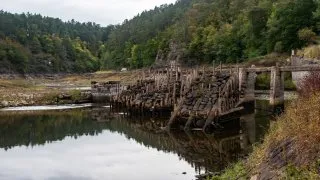 Orlická přehrada bez vody