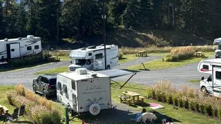 Fotr na tripu 10, kempování v Kanadě