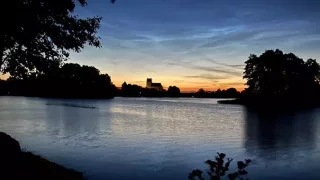Vodní hrad Trakai ve dne i v noci: Litva a její kousek historie