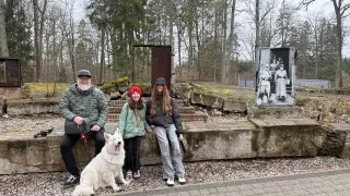 Fotr na tripu 9, Vlčí doupě