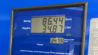 V sobotu jsme natankovali litr benzinu už za více než 60 Kč. Levné cestování asi načas skončilo