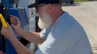 Fotr na tripu 10, tankování v Kanadě