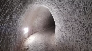 Navštívili jsme neuvěřitelné podzemí nedaleko ukrajinských hranic. Chełm turisty dostane