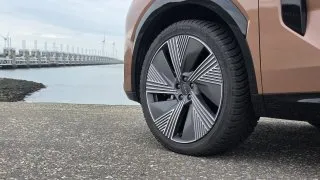 Lynk & Co 08
