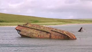 Místo, kde si Němci potopili desítky lodí, je dnes rájem pro potápěče. Fotr ale pod vodu nešel