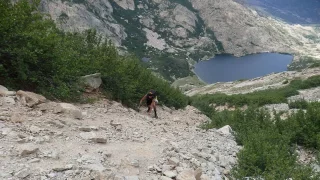 Korsika, to není jen moře. Uprostřed ostrova jsme objevili drsný výšlap, k němuž nedojedete autem