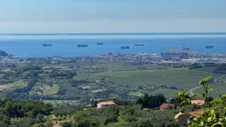 Trip Slovinsko 2026: Vinná a olivová fontána Marez