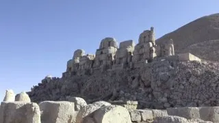 Fotr na tripu, místa setkání s Čechy