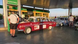 Galerie: S Tatrou 603 jsme se úspěšně dopracovali do Asie. Navzdory problémům s technikou i celníky