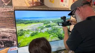 Fotr na tripu 10, dinosauři