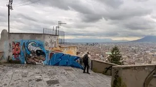 Fotr na tripu 11, Neapol