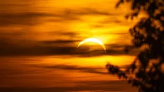 Galerie: Zatmění Slunce na hvězdárně Ondřejov přilákalo davy