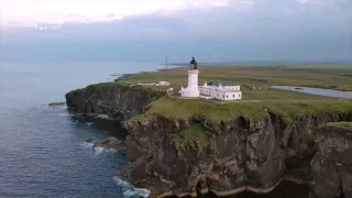 Fotr jako strážce majáku. Podařilo se mu zachránit nějakou ztracenou loď?