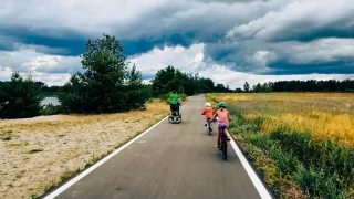 Doly nahradily pláže, kempy a cyklostezky i pro bruslaře. Báječných 50 km kolem čtyř Lužických jezer