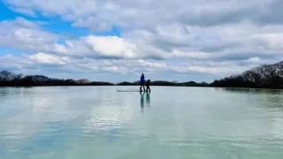 „Přišel jsem si hrát s kamením“. Fotr našel místo, kde se z kamení opravdu dělaly hračky