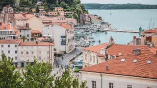 Slovinské Benátky a město plné obřích lodí. Dvě tváře Istrie, které stojí za poznání