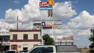 Fotr na tripu 12, Big Texan