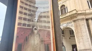 Fotr na tripu 11, Neapol