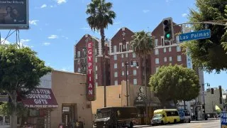 Fotr na tripu 12, Hollywood