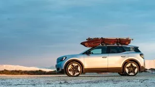 Ford trip, Camargue auto