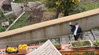 Fotr na tripu 11, Neapol