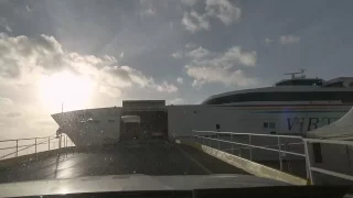 Jak to chodí při plavbě lodí? Fotrova reportáž seznámí cestovatele s trajektem ze Sicílie na Maltu