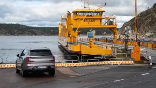 Ve Švédsku jsme se svezli na elektrickém trajektu. Je zdarma, ale moc často ho zatím nepotkáte